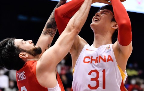 AG体育官网-世界杯篮球赛怒放精彩，各国英勇争霸(描写一场精彩的篮球赛)